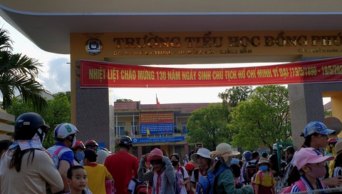 Nữ sinh lớp 5 bị thanh niên nhảy tường rào vào trường sàm sỡ khi đi vệ sinh - Ảnh 1. Nữ sinh lớp 5 bị thanh niên nhảy tường rào vào trường sàm sỡ khi đi vệ sinh - Ảnh 1.