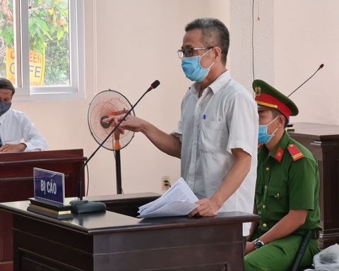 Vụ cựu bí thư Bến Cát: 2 năm chưa kết thúc, thả bớt bị can - Ảnh 1. Vụ cựu bí thư Bến Cát: 2 năm chưa kết thúc, thả bớt bị can - Ảnh 1.