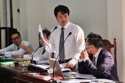 Vụ cựu bí thư Bến Cát: chữ ký giả, phiếu thông tin định giá ma - Ảnh 1. Vụ cựu bí thư Bến Cát: chữ ký giả, phiếu thông tin định giá ma - Ảnh 1.