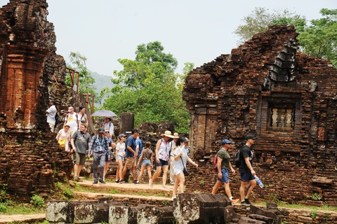 Khu di tích Mỹ Sơn giảm giá vé cho khách tham quan từ ngày 1-6 - Ảnh 1. Khu di tích Mỹ Sơn giảm giá vé cho khách tham quan từ ngày 1-6 - Ảnh 1.