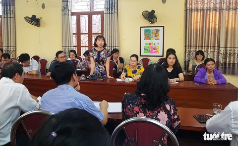 Chủ tịch Hải Phòng yêu cầu làm rõ vụ phê bình học sinh lớp 1 đi học sớm - Ảnh 2. Chủ tịch Hải Phòng yêu cầu làm rõ vụ phê bình học sinh lớp 1 đi học sớm - Ảnh 2.