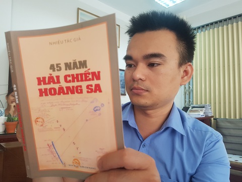 Ra mắt sách 45 năm hải chiến Hoàng Sa - Ảnh 1. Ra mắt sách 45 năm hải chiến Hoàng Sa - Ảnh 1.