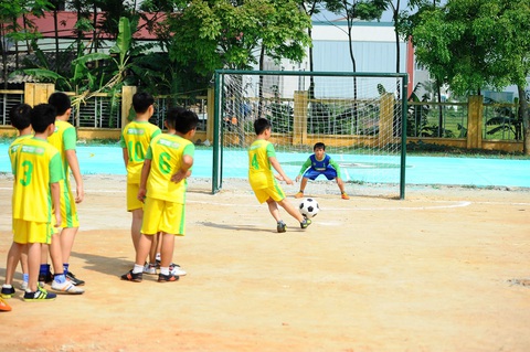 Sẽ có thêm 30 sân chơi năng động từ lốp xe cho trẻ em - Ảnh 2. Sẽ có thêm 30 sân chơi năng động từ lốp xe cho trẻ em - Ảnh 2.