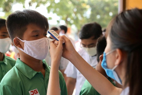 Sân Thiên Trường náo nức chờ giờ bóng lăn - Ảnh 4. Sân Thiên Trường náo nức chờ giờ bóng lăn - Ảnh 4.
