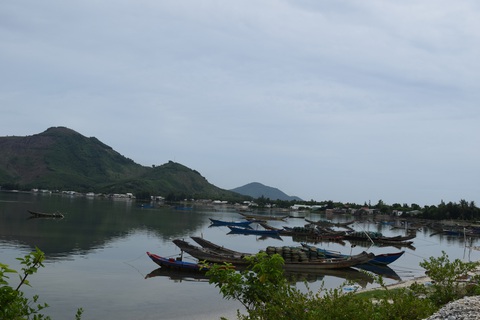Dừng chân nơi non xanh nước biếc Lăng Cô - Ảnh 6. Dừng chân nơi non xanh nước biếc Lăng Cô - Ảnh 6.