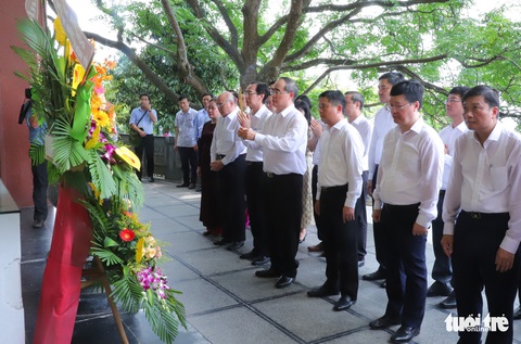 Khánh thành nhà trưng bày bổ sung và nhà bái đường quê hương Chủ tịch Hồ Chí Minh - Ảnh 1. Khánh thành nhà trưng bày bổ sung và nhà bái đường quê hương Chủ tịch Hồ Chí Minh - Ảnh 1.