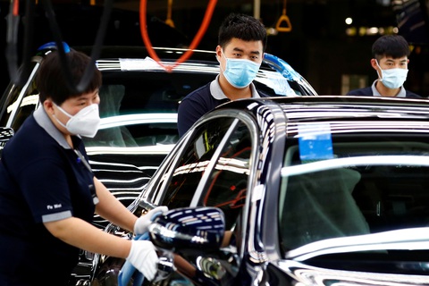 Đầu tư quá xa xỉ vào cơ sở hạ tầng có cứu kinh tế Trung Quốc? - Ảnh 1. Đầu tư quá xa xỉ vào cơ sở hạ tầng có cứu kinh tế Trung Quốc? - Ảnh 1.
