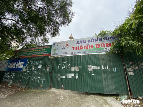 Cận cảnh lô ‘đất vàng‘ 11 năm bỏ hoang ở Hà Nội bị kiến nghị điều tra - Ảnh 7. Cận cảnh lô ‘đất vàng‘ 11 năm bỏ hoang ở Hà Nội bị kiến nghị điều tra - Ảnh 7.