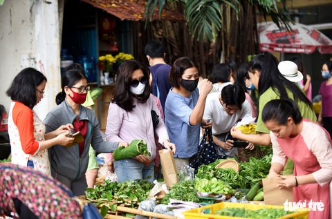 Chợ quê sáng chủ nhật đủ các món hàng dân dã hiếm có giữa trung tâm Sài Gòn - Ảnh 1. Chợ quê sáng chủ nhật đủ các món hàng dân dã hiếm có giữa trung tâm Sài Gòn - Ảnh 1.