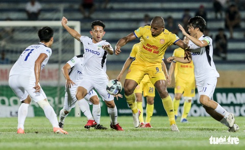 Đỗ Merlo nổi khùng với cựu tuyển thủ U23 Việt Nam vì thi đấu quá cá nhân - Ảnh 6. Đỗ Merlo nổi khùng với cựu tuyển thủ U23 Việt Nam vì thi đấu quá cá nhân - Ảnh 6.