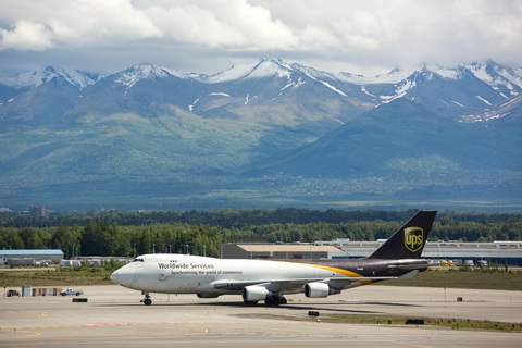 Sân bay ở Alaska hẻo lánh bỗng thành sân bay bận rộn nhất thế giới - Ảnh 1. Sân bay ở Alaska hẻo lánh bỗng thành sân bay bận rộn nhất thế giới - Ảnh 1.