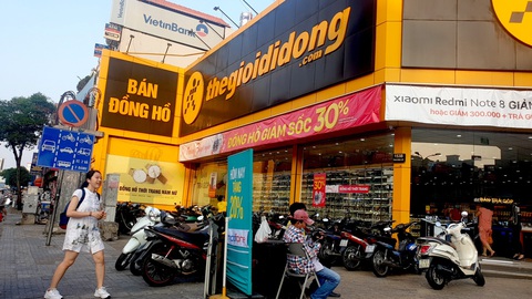 Thế giới di động giảm 174 tỉ đồng lợi nhuận do tạm đóng 600 cửa hàng phòng dịch - Ảnh 1. Thế giới di động giảm 174 tỉ đồng lợi nhuận do tạm đóng 600 cửa hàng phòng dịch - Ảnh 1.