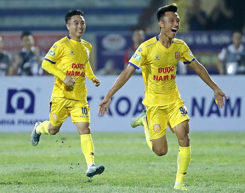 V-League trở lại sớm: Thuận lợi cho tuyển Việt Nam? - Ảnh 1. V-League trở lại sớm: Thuận lợi cho tuyển Việt Nam? - Ảnh 1.