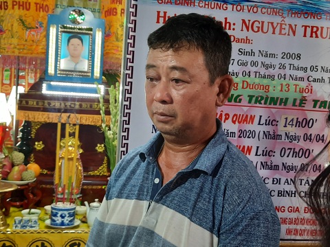 Cha học sinh tử vong do cây đổ: Phép mầu không đến với con - Ảnh 1. Cha học sinh tử vong do cây đổ: Phép mầu không đến với con - Ảnh 1.