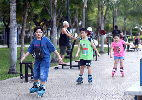 Đầu tư chiều cao cho con: Đừng trông vào thuốc, thực phẩm chức năng - Ảnh 1. Đầu tư chiều cao cho con: Đừng trông vào thuốc, thực phẩm chức năng - Ảnh 1.