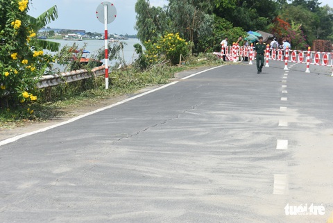 Nạo vét sông Hậu để chỉnh trị dòng chảy cần nghiên cứu kỹ và cẩn trọng - Ảnh 3. Nạo vét sông Hậu để chỉnh trị dòng chảy cần nghiên cứu kỹ và cẩn trọng - Ảnh 3.