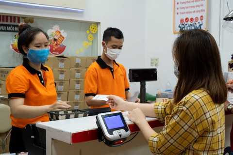 Quay số nhanh 10 phút của Vietlott hút khách - Ảnh 1. Quay số nhanh 10 phút của Vietlott hút khách - Ảnh 1.