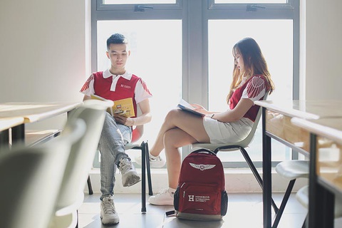 HIU nhận hồ sơ đăng ký xét học bạ đợt 2 đến ngày 30-6 - Ảnh 3. HIU nhận hồ sơ đăng ký xét học bạ đợt 2 đến ngày 30-6 - Ảnh 3.
