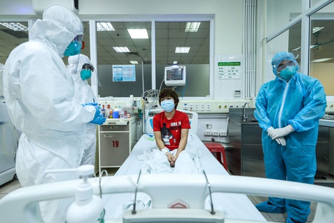 Bệnh nhân xét nghiệm nhiều nhất Việt Nam khỏi bệnh, hôm nay 0 ca mới - Ảnh 1. Bệnh nhân xét nghiệm nhiều nhất Việt Nam khỏi bệnh, hôm nay 0 ca mới - Ảnh 1.