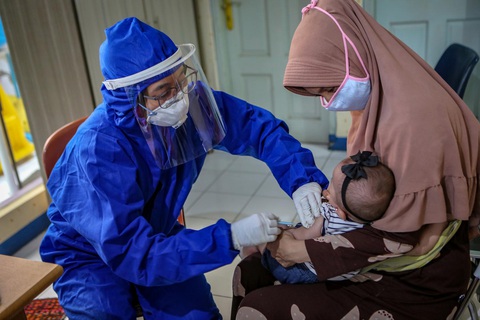 Hơn 140 trẻ em Indonesia chết vì virus corona - Ảnh 1. Hơn 140 trẻ em Indonesia chết vì virus corona - Ảnh 1.