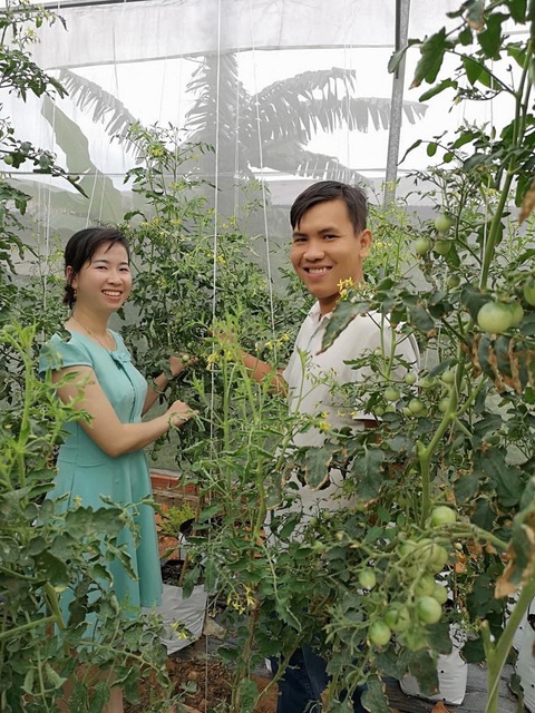 Những người trẻ lội ngược dòng ở miền Tây - Kỳ 5: Bỏ phòng LAB, về vườn làm nông sản sạch - Ảnh 1. Những người trẻ lội ngược dòng ở miền Tây - Kỳ 5: Bỏ phòng LAB, về vườn làm nông sản sạch - Ảnh 1.