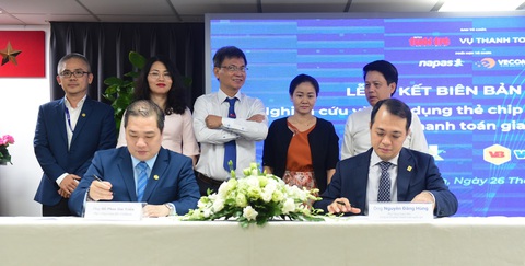 Vietbank ký kết hợp tác với NAPAS triển khai thanh toán giao thông không tiếp xúc - Ảnh 1. Vietbank ký kết hợp tác với NAPAS triển khai thanh toán giao thông không tiếp xúc - Ảnh 1.