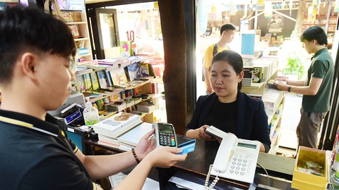 Đưa thanh toán không dùng tiền mặt đến từng người dân - Ảnh 2. Đưa thanh toán không dùng tiền mặt đến từng người dân - Ảnh 2.