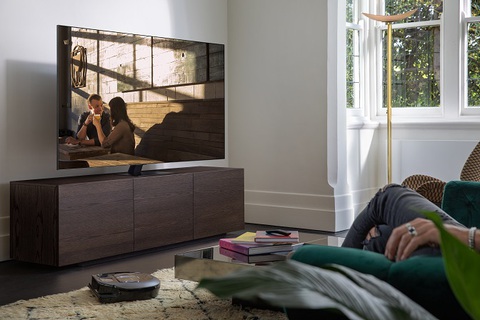 Chi trăm triệu đồng cho TV vô cực và cái kết - Ảnh 1. Chi trăm triệu đồng cho TV vô cực và cái kết - Ảnh 1.