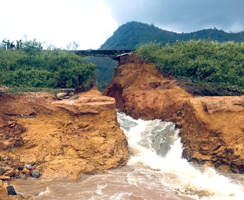 Vỡ đập thủy lợi ở Phú Thọ, di dời khẩn cấp 16 hộ dân - Ảnh 3. Vỡ đập thủy lợi ở Phú Thọ, di dời khẩn cấp 16 hộ dân - Ảnh 3.