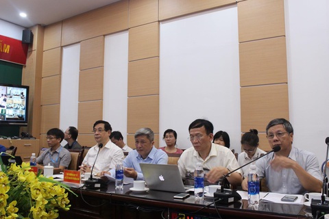 Phi công người Anh rơi nước mắt khi được các bác sĩ Bệnh viện Chợ Rẫy chăm sóc - Ảnh 2. Phi công người Anh rơi nước mắt khi được các bác sĩ Bệnh viện Chợ Rẫy chăm sóc - Ảnh 2.