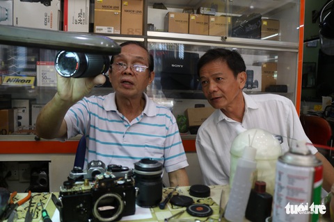 Gần nửa thế kỷ ‘chữa bệnh’ cho máy ảnh phim ở Sài Gòn - Ảnh 2. Gần nửa thế kỷ ‘chữa bệnh’ cho máy ảnh phim ở Sài Gòn - Ảnh 2.