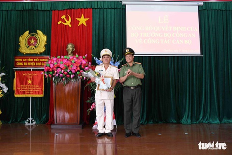 Bộ Công an điều động, bổ nhiệm 8 chỉ huy thuộc Công an Tiền Giang - Ảnh 2. Bộ Công an điều động, bổ nhiệm 8 chỉ huy thuộc Công an Tiền Giang - Ảnh 2.