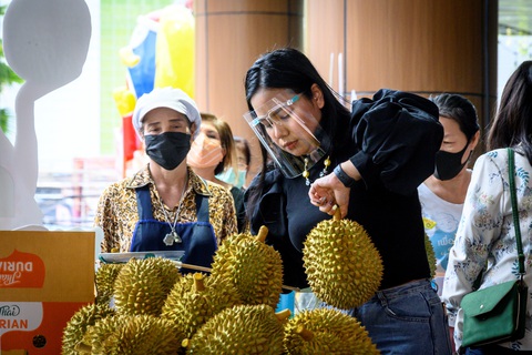 Dịch COVID-19: Thái rút ngắn lệnh giới nghiêm, cho lao động nước ngoài nhập cảnh - Ảnh 1. Dịch COVID-19: Thái rút ngắn lệnh giới nghiêm, cho lao động nước ngoài nhập cảnh - Ảnh 1.
