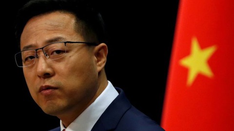 Sau ông Trump, đến phát ngôn viên Bộ Ngoại giao Trung Quốc bị Twitter gắn mác cảnh báo - Ảnh 1. Sau ông Trump, đến phát ngôn viên Bộ Ngoại giao Trung Quốc bị Twitter gắn mác cảnh báo - Ảnh 1.