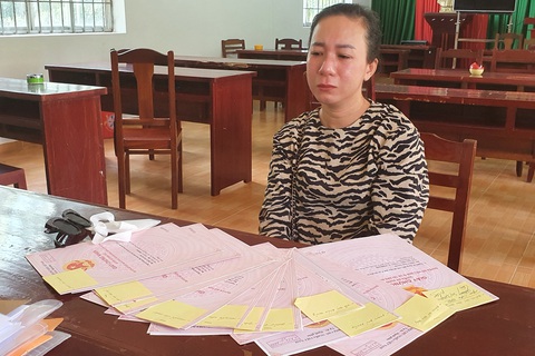 Làm giả 12 sổ đỏ đất ở Phú Quốc rồi đem cầm - Ảnh 1. Làm giả 12 sổ đỏ đất ở Phú Quốc rồi đem cầm - Ảnh 1.
