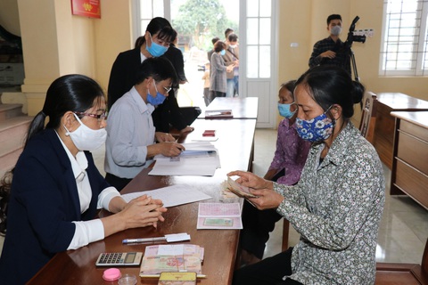 Xử nghiêm hành vi trục lợi trong hỗ trợ người dân bị ảnh hưởng COVID-19 - Ảnh 1. Xử nghiêm hành vi trục lợi trong hỗ trợ người dân bị ảnh hưởng COVID-19 - Ảnh 1.