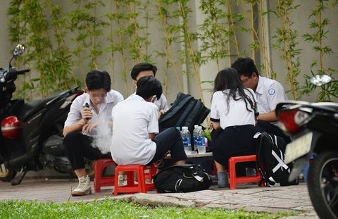 Thanh niên Việt Nam nói không với thuốc lá - Ảnh 1. Thanh niên Việt Nam nói không với thuốc lá - Ảnh 1.