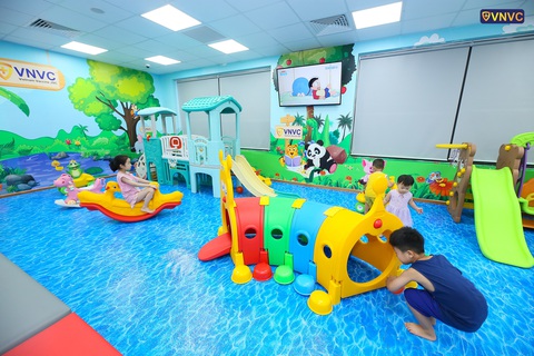 Khai trương trung tâm tiêm chủng VNVC Ninh Bình - Ảnh 4. Khai trương trung tâm tiêm chủng VNVC Ninh Bình - Ảnh 4.