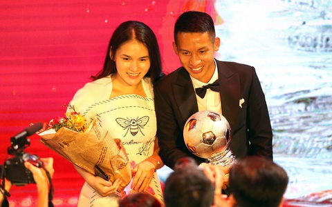 Đỗ Hùng Dũng: Từ vé vớt đến quả bóng vàng - Ảnh 4. Đỗ Hùng Dũng: Từ vé vớt đến quả bóng vàng - Ảnh 4.
