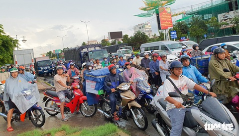 Mưa to cả tiếng, Cần Thơ cũng mênh mông mênh mông - Ảnh 8. Mưa to cả tiếng, Cần Thơ cũng mênh mông mênh mông - Ảnh 8.