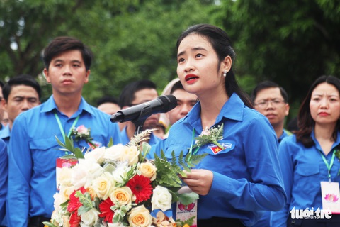 Trao huy hiệu thanh niên tiên tiến làm theo lời Bác cho 401 bạn trẻ - Ảnh 3. Trao huy hiệu thanh niên tiên tiến làm theo lời Bác cho 401 bạn trẻ - Ảnh 3.