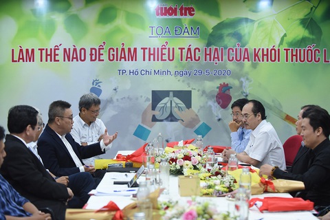 Giảm tác hại khói thuốc lá: Cứu giới trẻ trước khi quá muộn - Ảnh 3. Giảm tác hại khói thuốc lá: Cứu giới trẻ trước khi quá muộn - Ảnh 3.