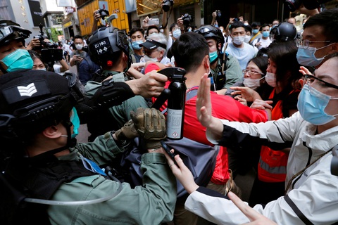 Vì sao Bắc Kinh chưa nói gì sau khi ông Trump dọa cắt ưu đãi cho Hong Kong? - Ảnh 2. Vì sao Bắc Kinh chưa nói gì sau khi ông Trump dọa cắt ưu đãi cho Hong Kong? - Ảnh 2.