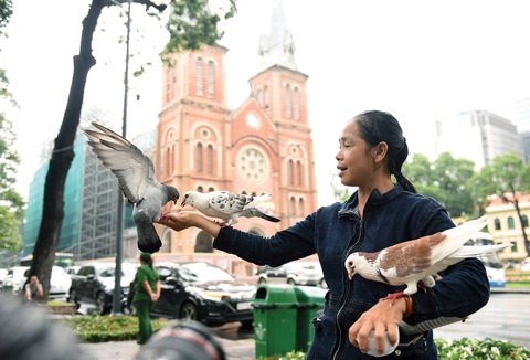Khách trung lưu, bình dân chưa nhiều, cần kích cầu du lịch cao cấp? - Ảnh 2. Khách trung lưu, bình dân chưa nhiều, cần kích cầu du lịch cao cấp? - Ảnh 2.