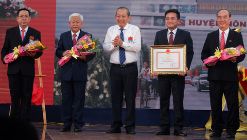 Thanh long góp phần đưa Châu Thành là huyện nông thôn mới đầu tiên của Long An - Ảnh 1. Thanh long góp phần đưa Châu Thành là huyện nông thôn mới đầu tiên của Long An - Ảnh 1.