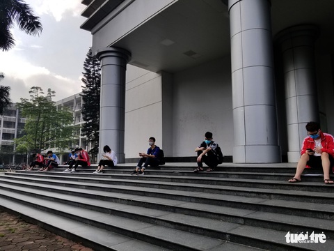 Ngày khai trường lần 2, rủ nhau dạo quanh sân trường... cho đỡ nhớ - Ảnh 6. Ngày khai trường lần 2, rủ nhau dạo quanh sân trường... cho đỡ nhớ - Ảnh 6.