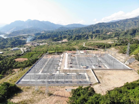 Tư nhân tham gia truyền tải điện, xóa bỏ độc quyền nhà nước? - Ảnh 1. Tư nhân tham gia truyền tải điện, xóa bỏ độc quyền nhà nước? - Ảnh 1.