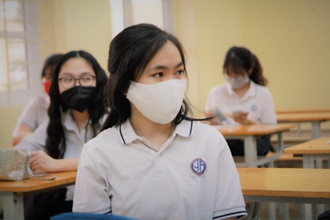 Hà Nội đề nghị không tăng học phí trong năm học mới - Ảnh 1. Hà Nội đề nghị không tăng học phí trong năm học mới - Ảnh 1.