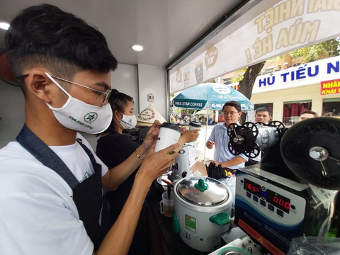 Bất chấp COVID-19, hơn 50% doanh nghiệp Việt Nam không muốn trì hoãn kinh doanh - Ảnh 1. Bất chấp COVID-19, hơn 50% doanh nghiệp Việt Nam không muốn trì hoãn kinh doanh - Ảnh 1.