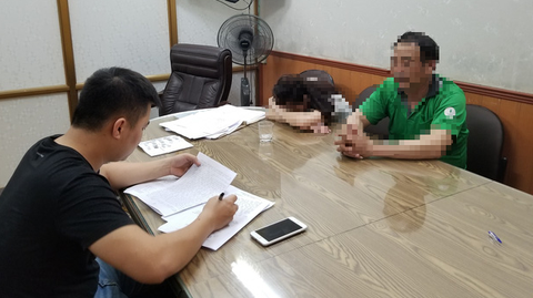 Được thuê giao đồ cổ, khi bị bắt, tài xế xe ôm mới biết là ma túy - Ảnh 1. Được thuê giao đồ cổ, khi bị bắt, tài xế xe ôm mới biết là ma túy - Ảnh 1.